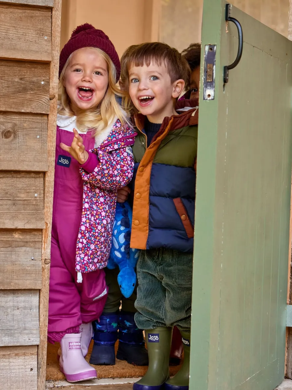 JoJo Maman Bébé Berry Embroidered Cable Hat