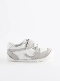 White/Neutral Standard Fit (F) Crawler Shoes